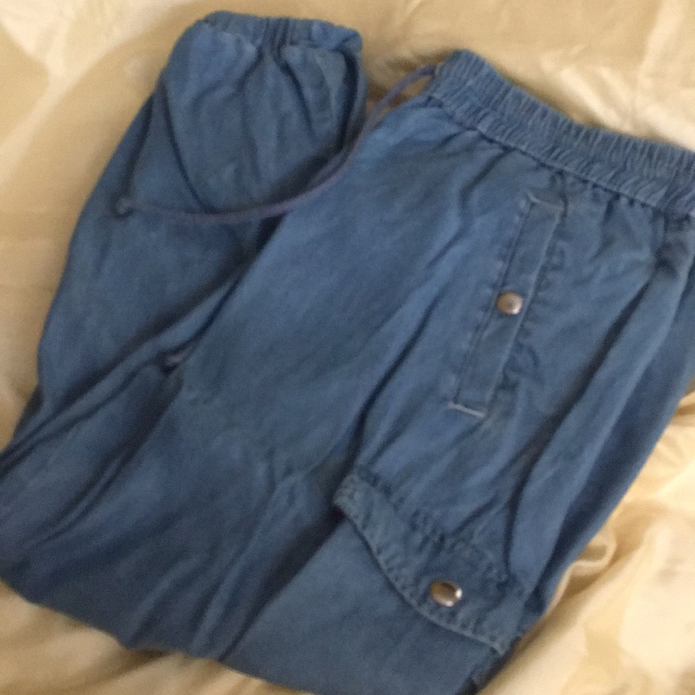 NEW LISTING- NWOT LYOCELL JOGGERS PANTS.